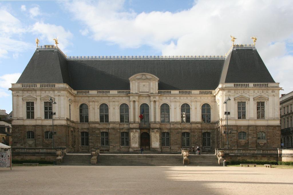 Hotel Mercure Rennes Cesson Екстериор снимка