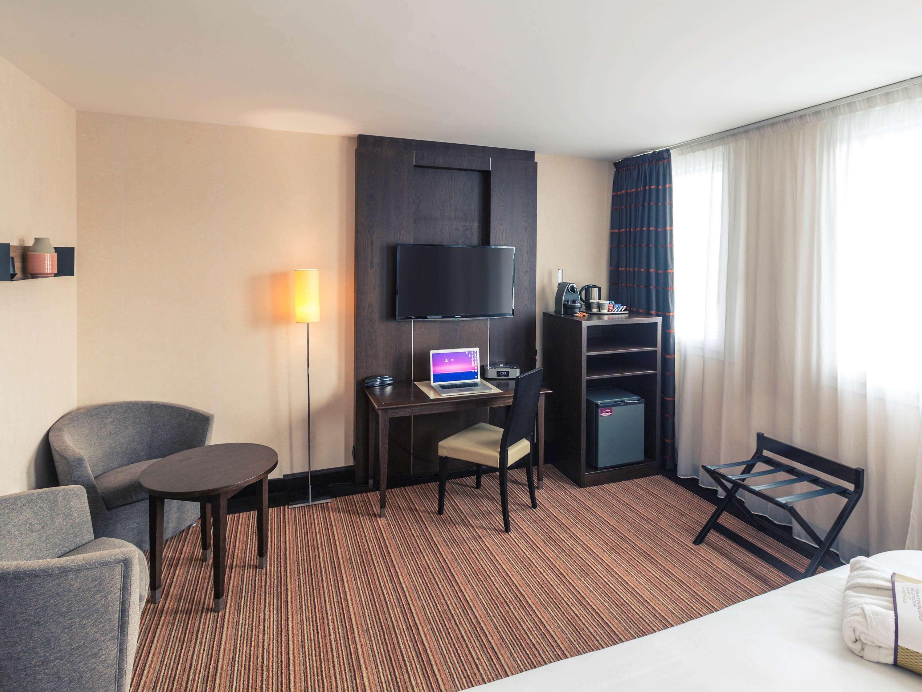 Hotel Mercure Rennes Cesson Екстериор снимка