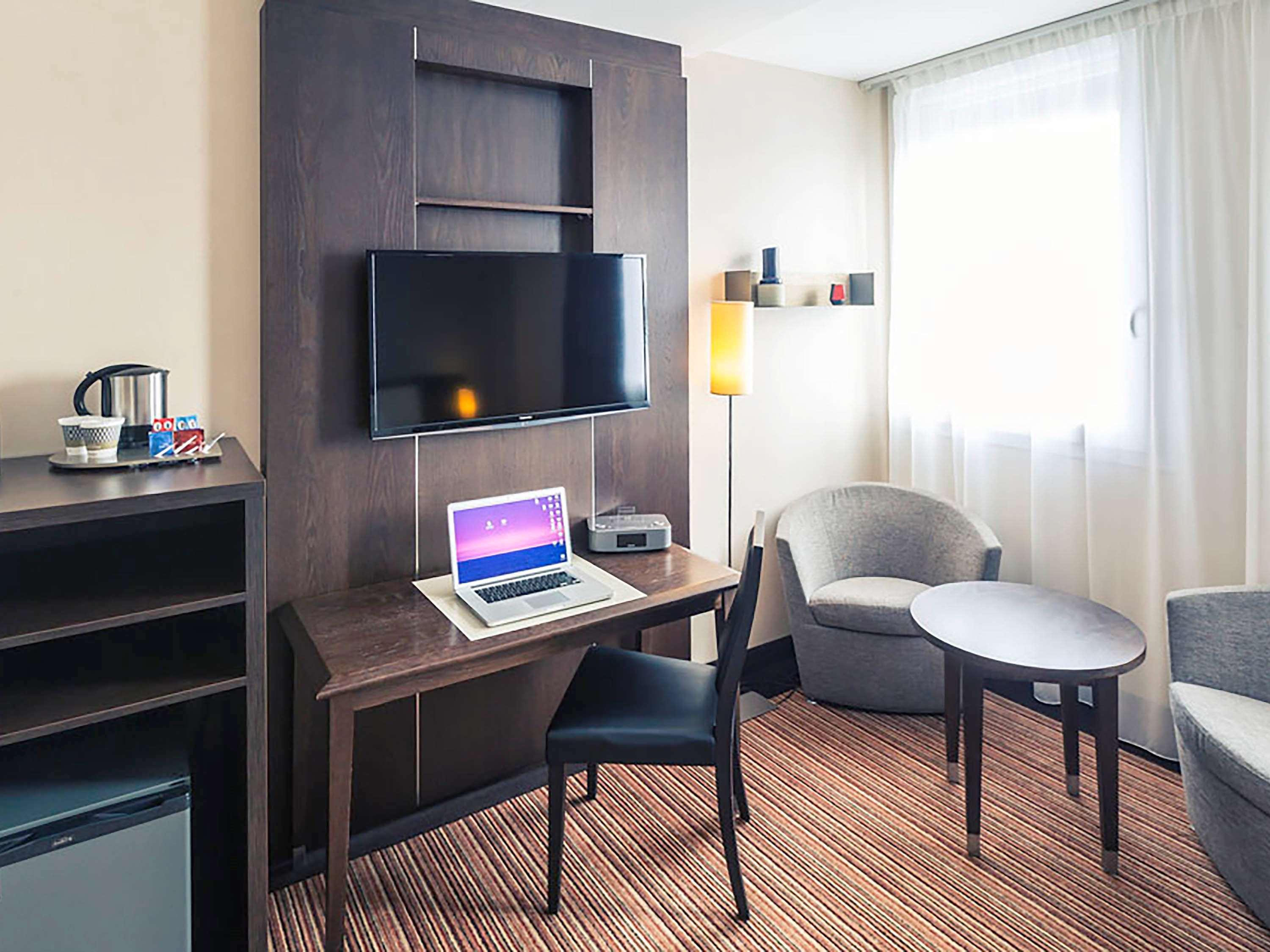 Hotel Mercure Rennes Cesson Екстериор снимка