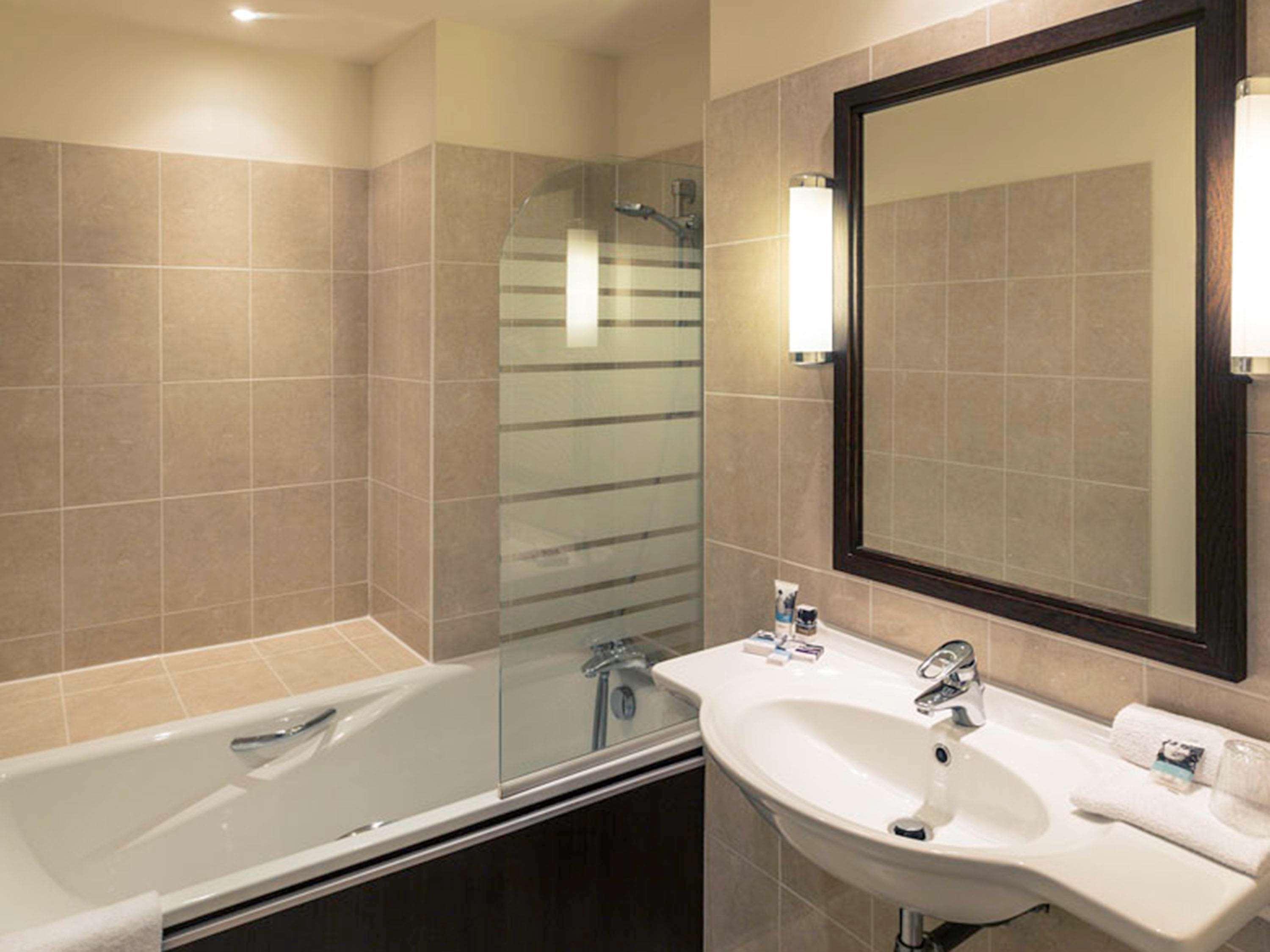 Hotel Mercure Rennes Cesson Екстериор снимка
