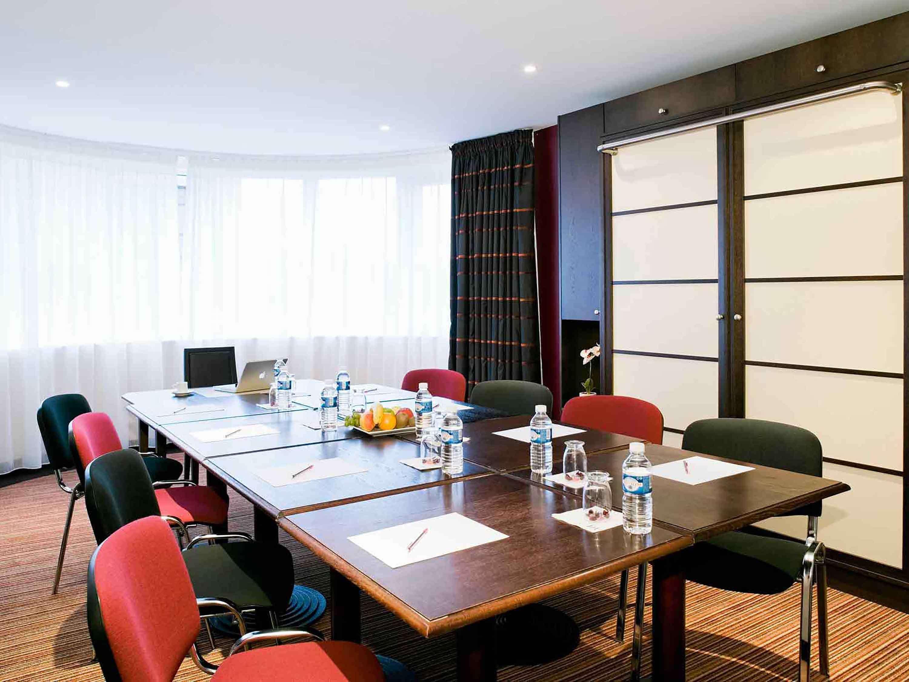 Hotel Mercure Rennes Cesson Екстериор снимка