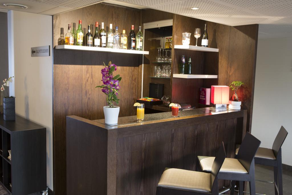 Hotel Mercure Rennes Cesson Екстериор снимка